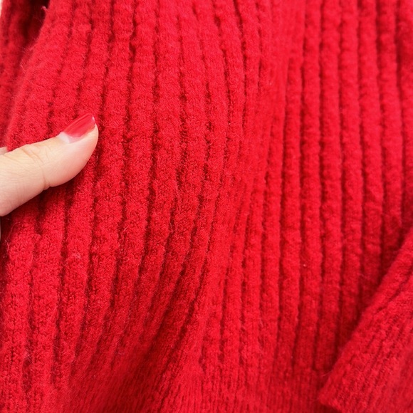 Red Crop Ribbed Sweater - Picture 5 of 5